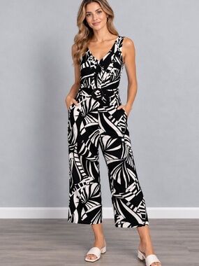 Tahari Black White Tropical Print Linen Blend Belted Wide Leg Cropped Jumpsuit 6